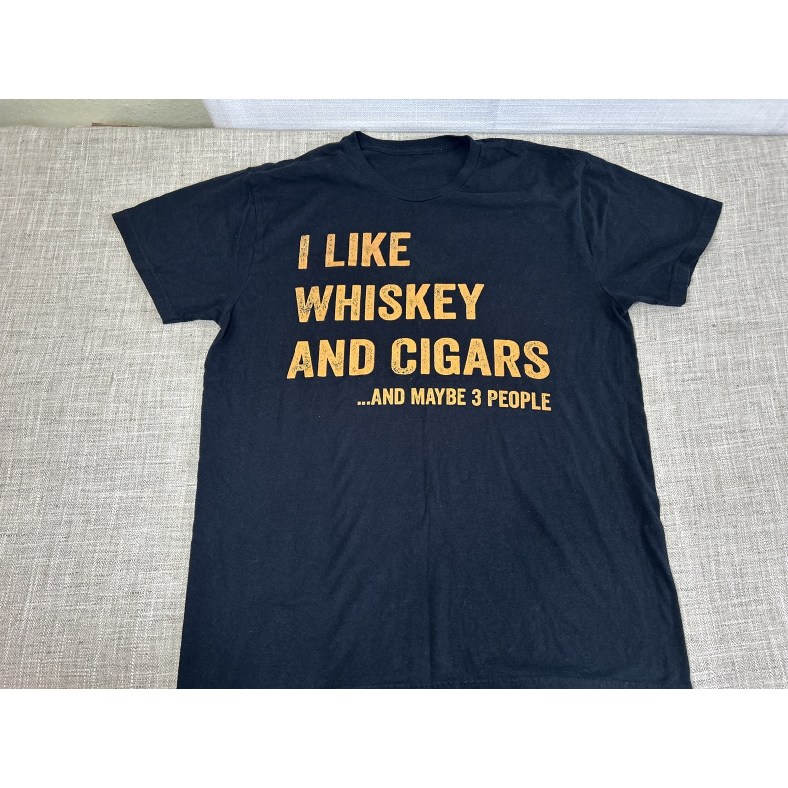 I Like Whiskey And Cigars N Maybe 3 People Men's T Shirt Black/White L Crew Neck